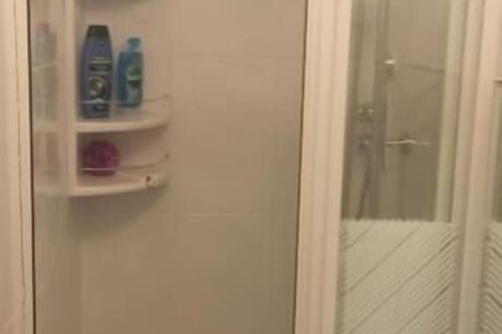 Room 27 of 46