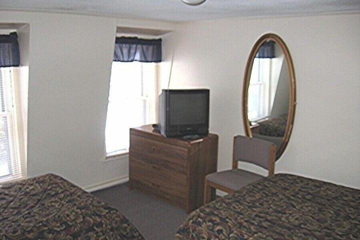 Room 9 of 39