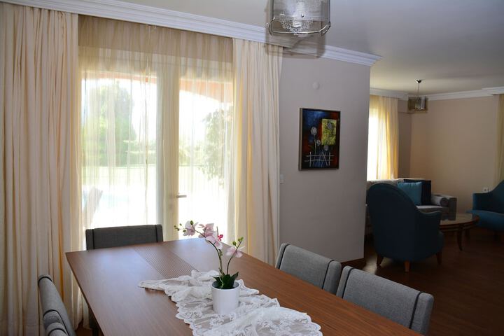 Room 29 of 135