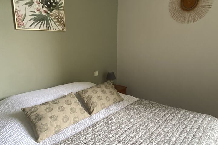 Room 25 of 51