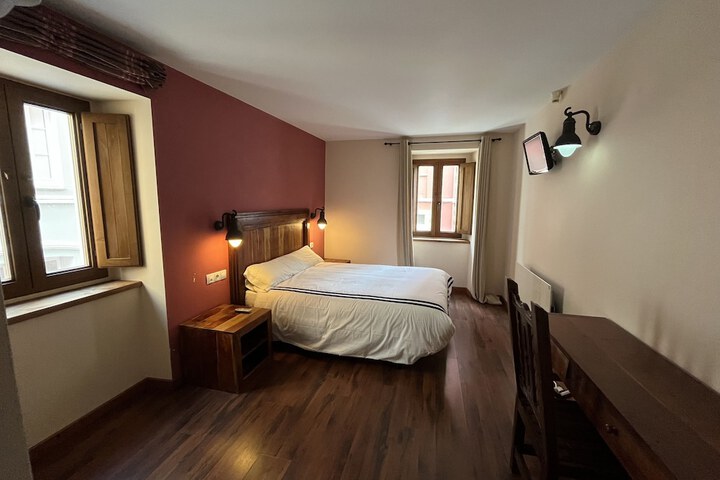 Room 38 of 95