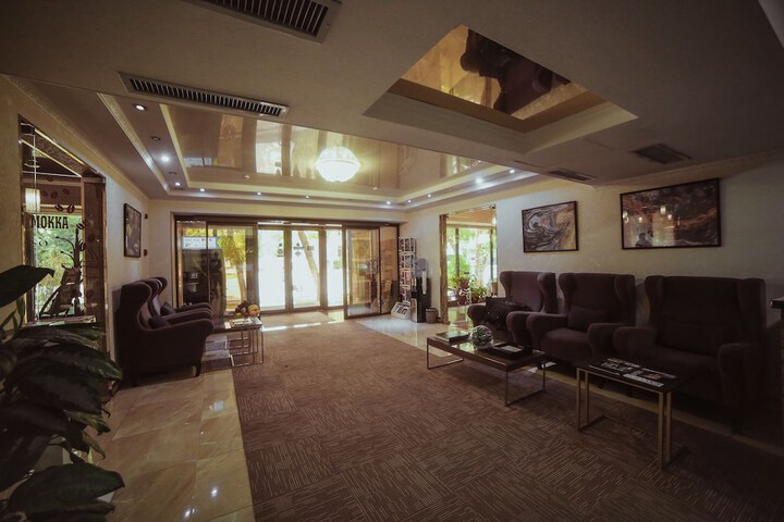 Hotel 2 of 44