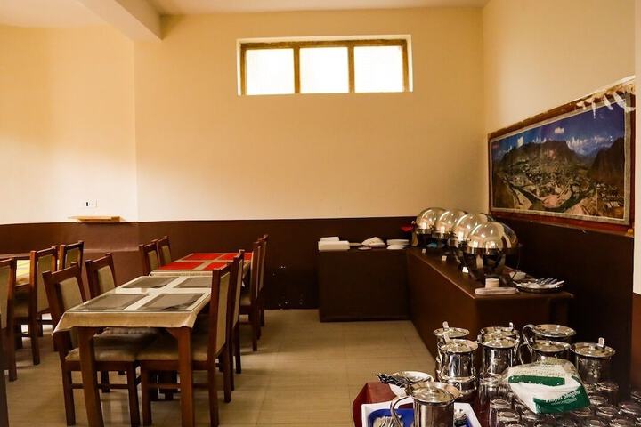 Dining 43 of 63