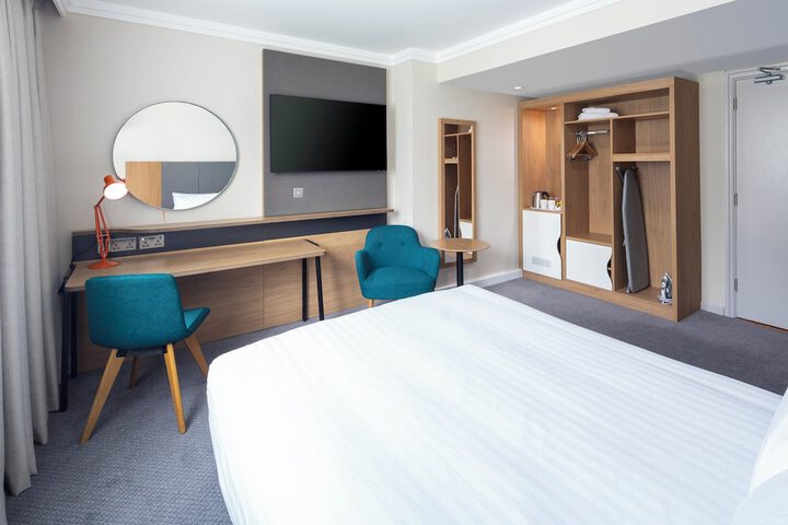 Room 15 of 60