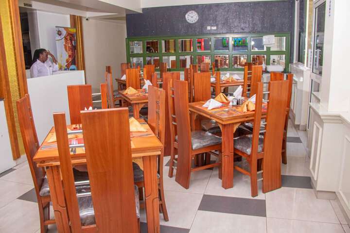 Dining 58 of 98