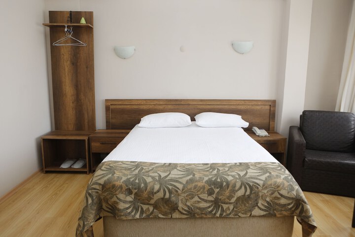 Room 10 of 46