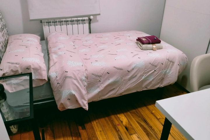 Room 2 of 18