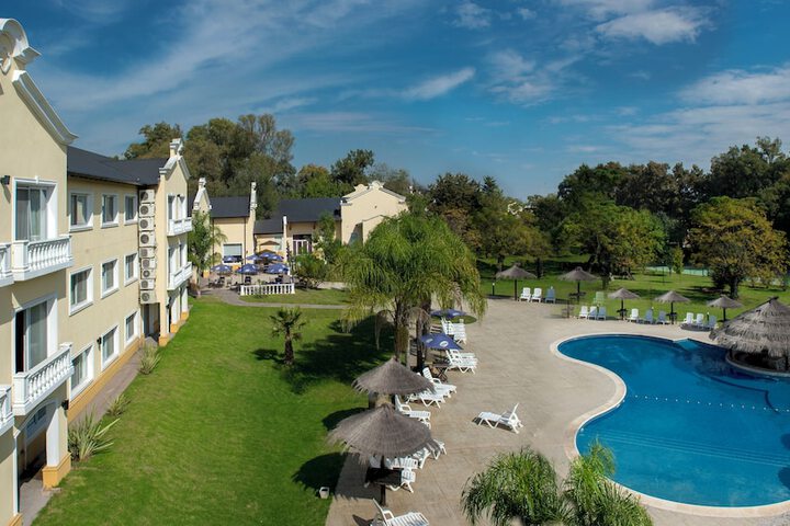 Hotel with Pool