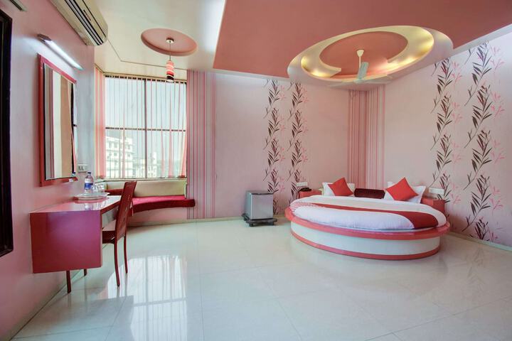 Room 28 of 38