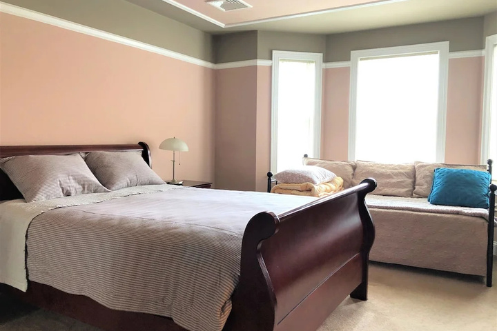 Room 2 of 20