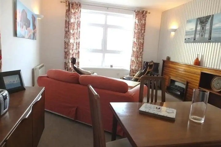 Room 4 of 13