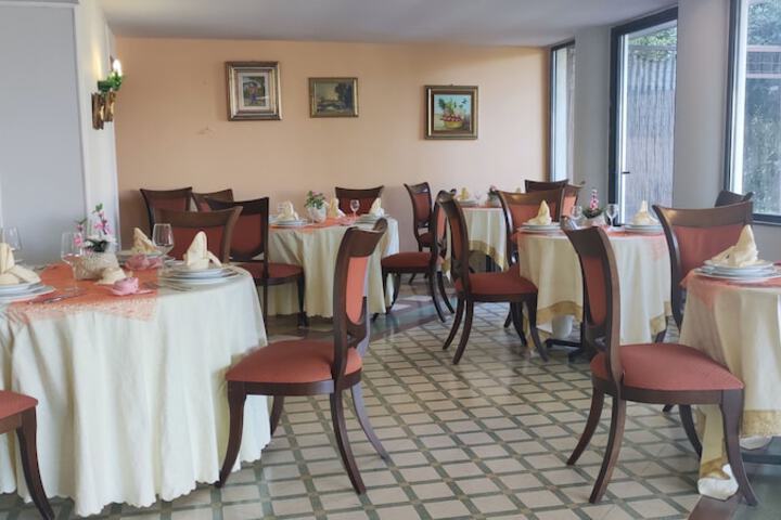 Dining Photos