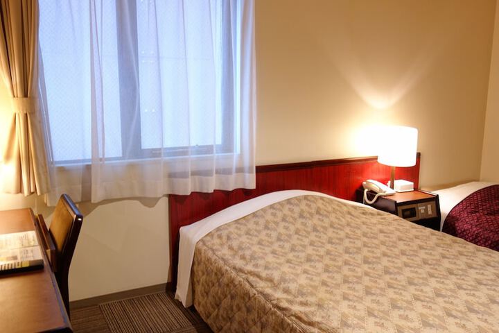 Room 5 of 30