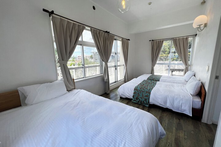 Room 8 of 38
