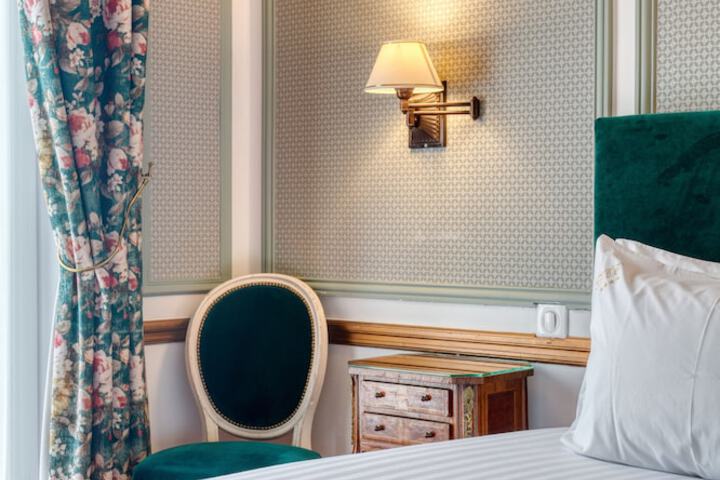 Room 38 of 60