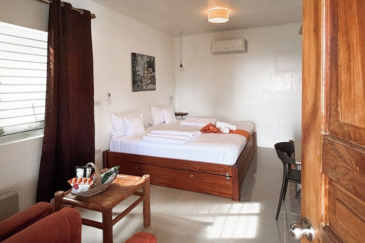 Room 6 of 29