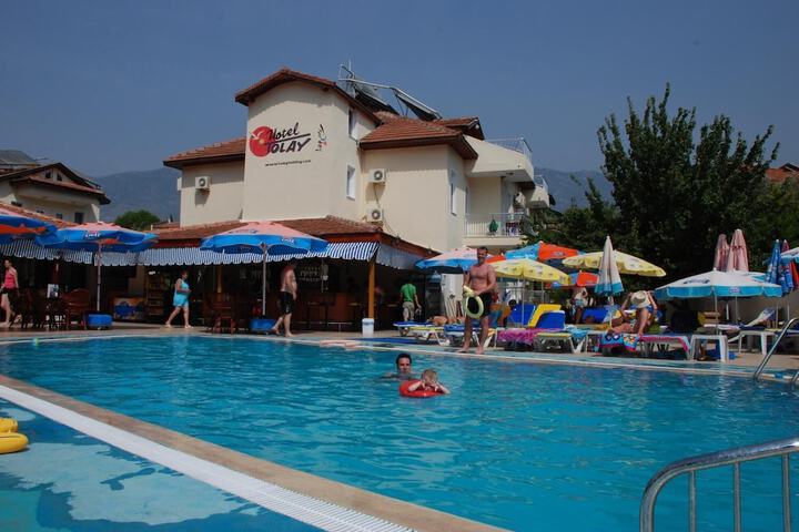 Pool 24 of 39