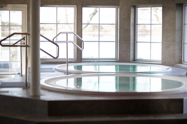 Pools & Facilities