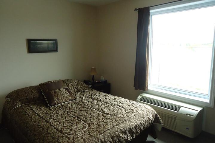 Room 9 of 28