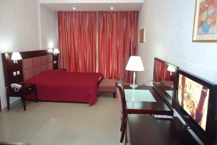 Room 10 of 31