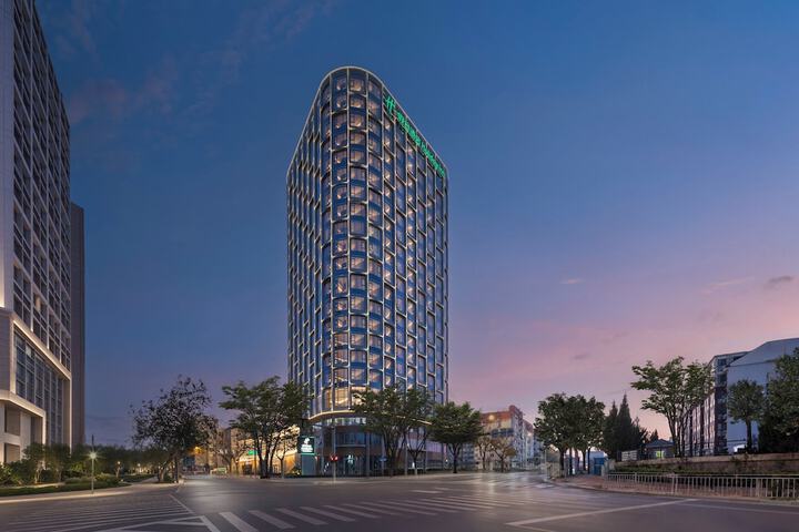 Hotel 70 of 82