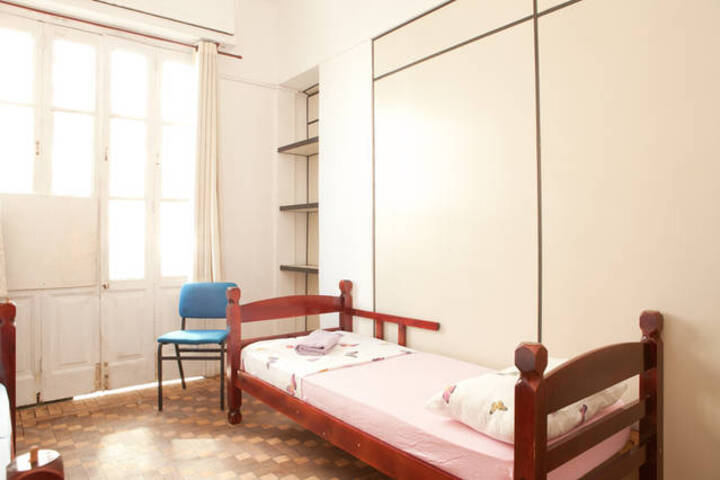 Room 2 of 30