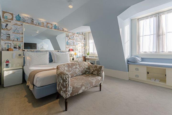 Room 16 of 63