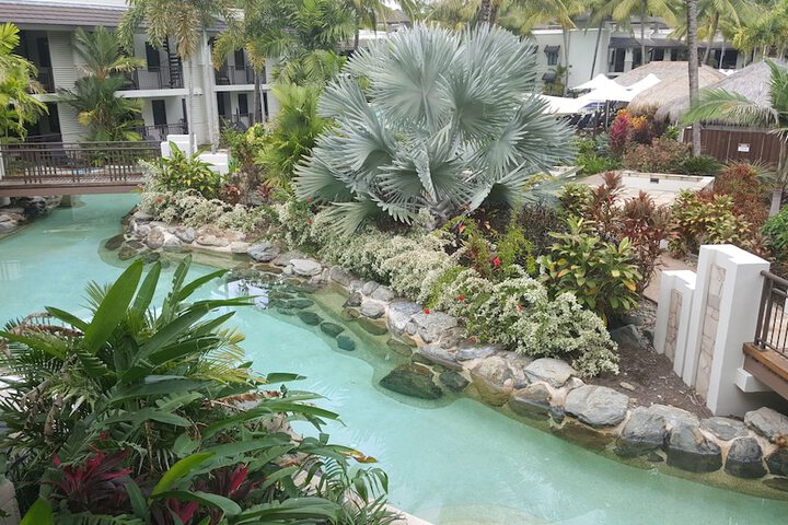 Hotel Exterior 94 of 96