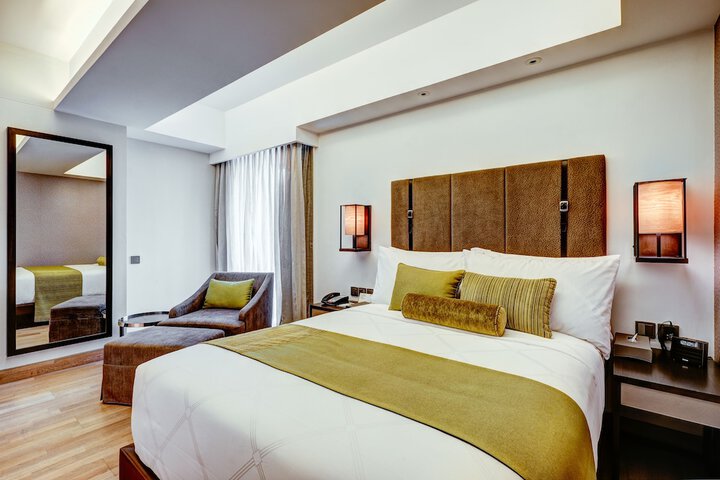 Room 16 of 71