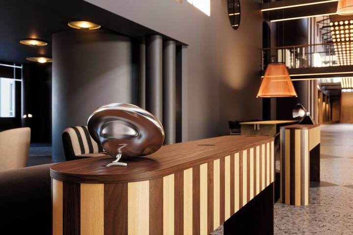 Entrance & Lobby
