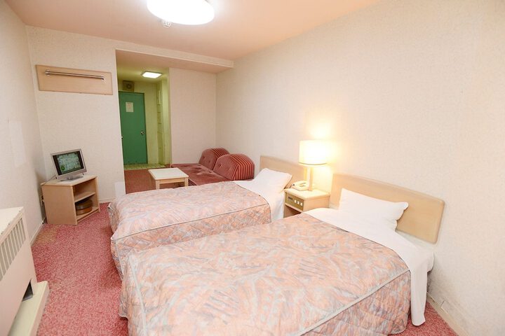 Room 6 of 20