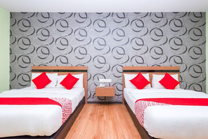 Room 18 of 33