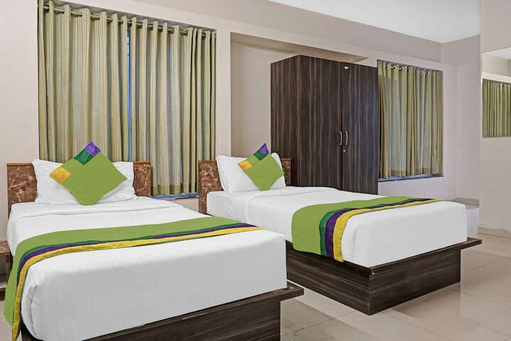 Room 20 of 35