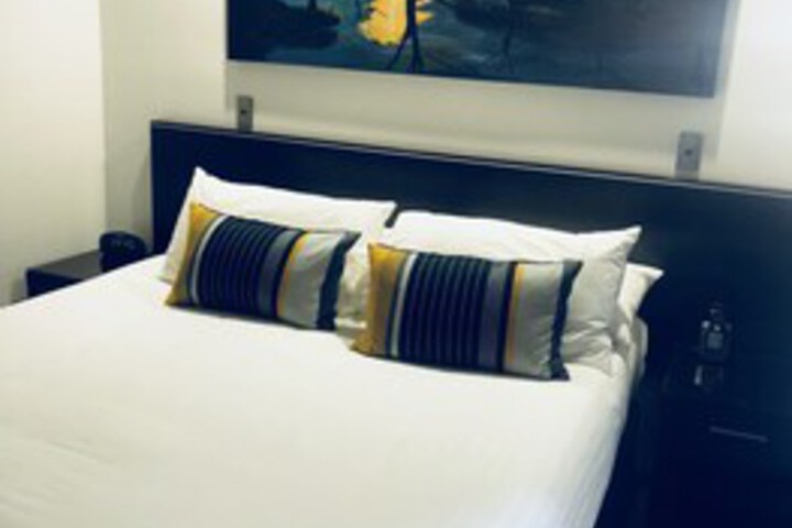 Room 22 of 159
