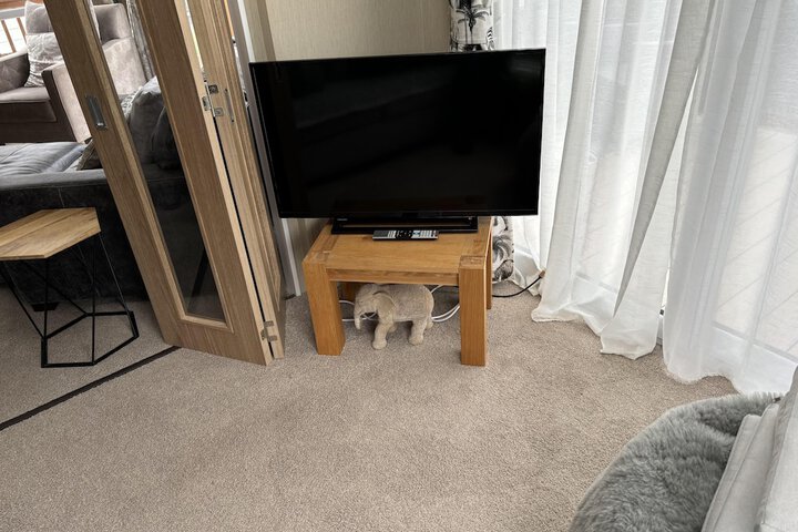 Room 6 of 19