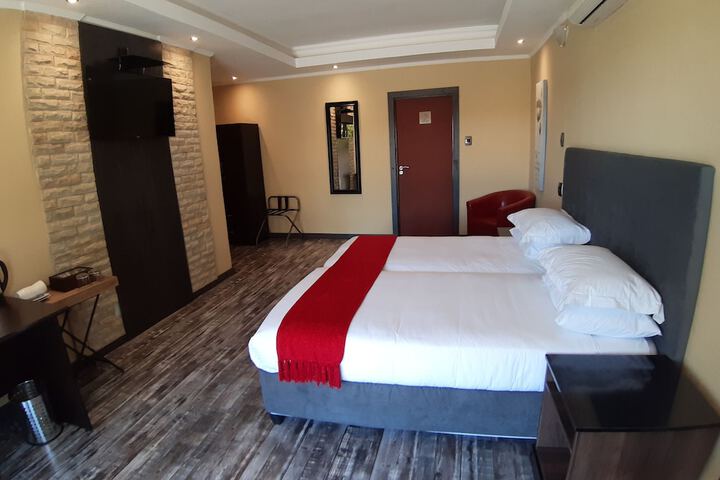 Room 31 of 64