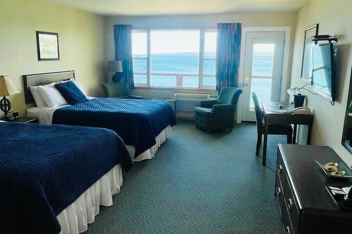 Room 34 of 115