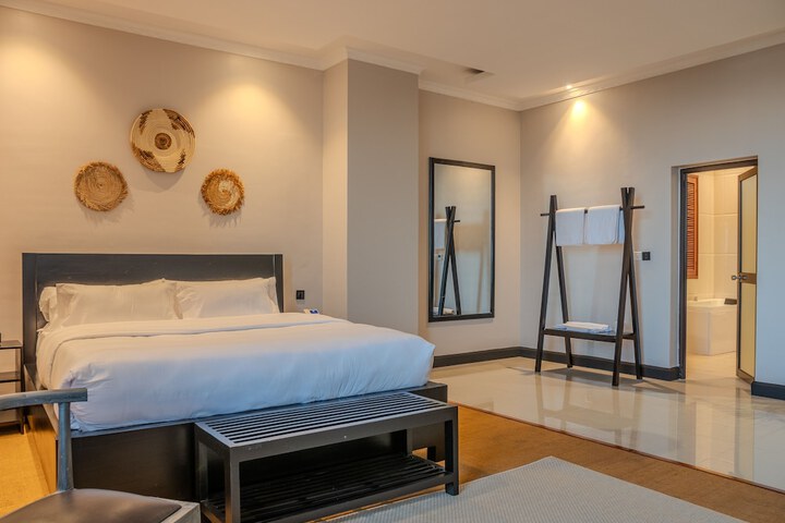 Room 3 of 31