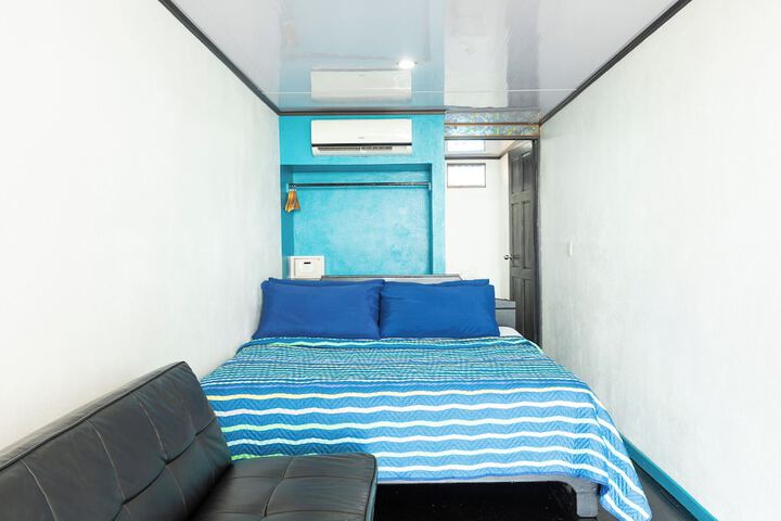 Room 28 of 136