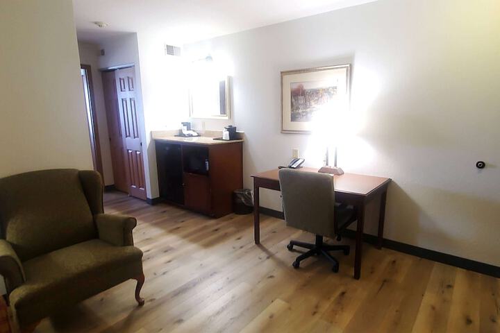 1 King Bed Studio Suite (11 of 23)