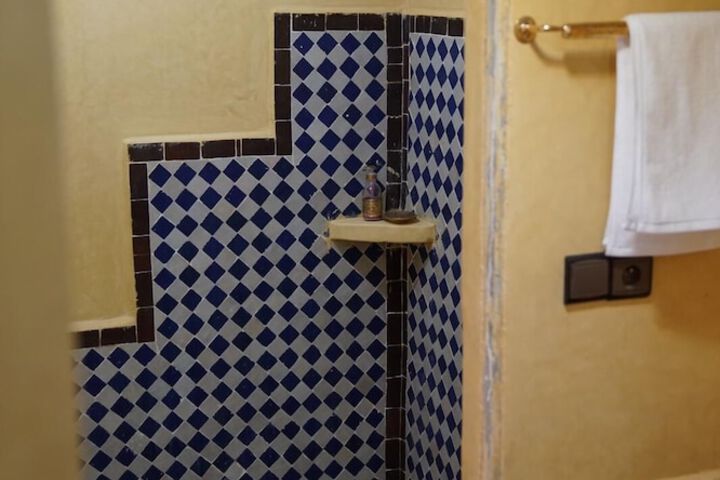 Room 18 of 21