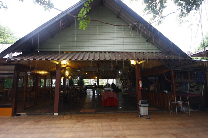 Dining 2 of 2