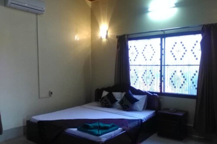 Room 6 of 42