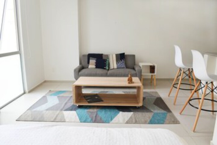 Room 10 of 15