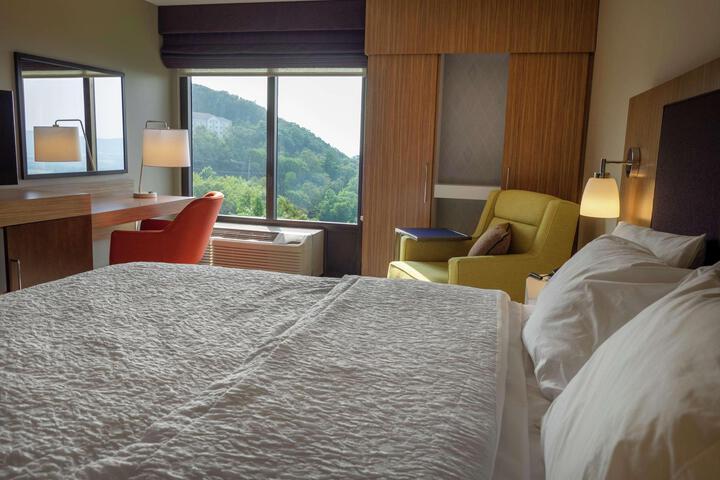 1 King Bed (21 of 21)