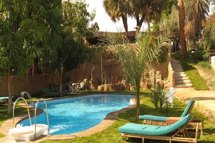 Pool Hotel