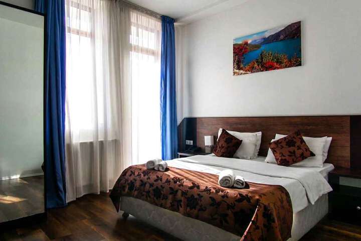 Room 47 of 87