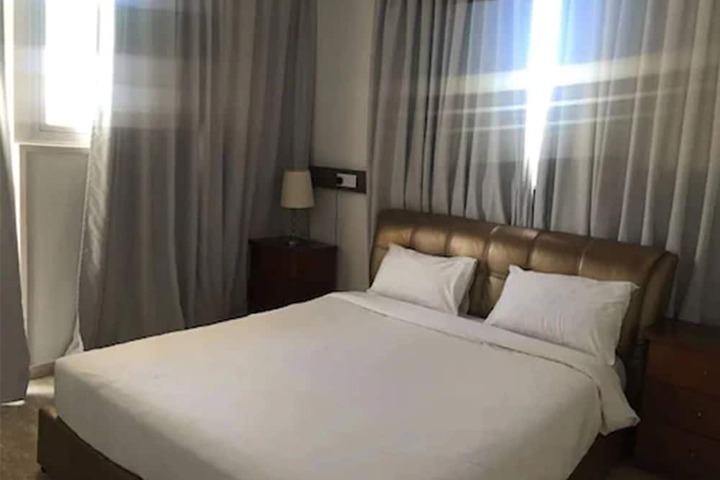 Room 28 of 110