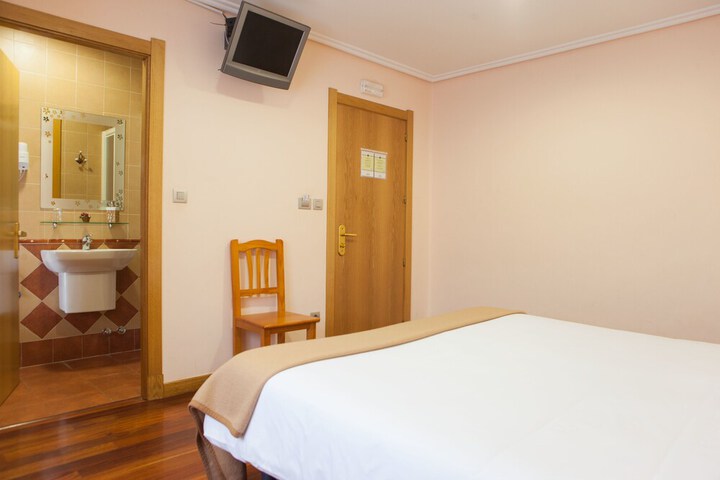 Room 14 of 85