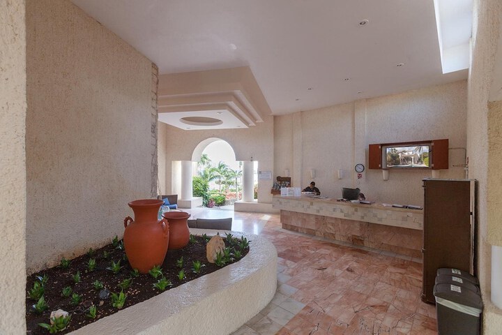 Image of Xaman Ha 7204